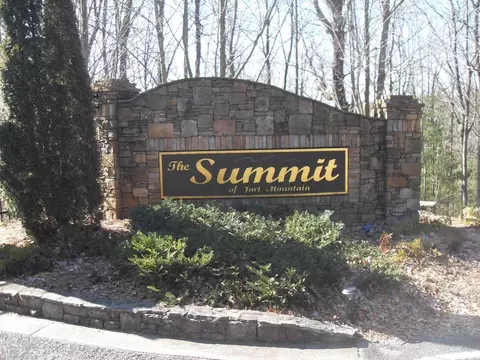 195 Galax Trl, Chatsworth, GA 30705