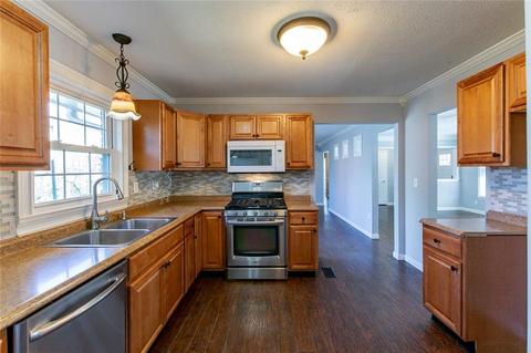 3981 Pine Needle Dr, Duluth, GA 30096 photo 4