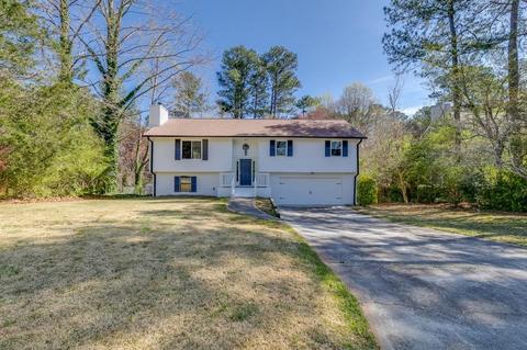 2448 Three Bars Dr, Grayson, GA 30017 photo 2