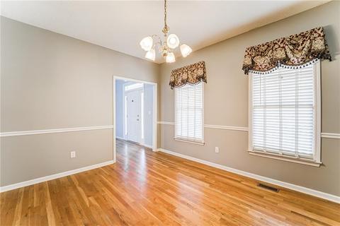 35 N Hampton Dr, White, GA 30184 photo 5