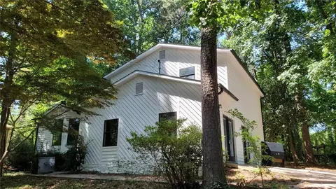 209 Mill Ridge Ct, Lawrenceville, GA 30046