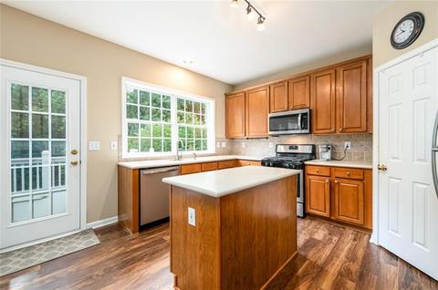681 Hexham Ct, Suwanee, GA 30024 photo 6