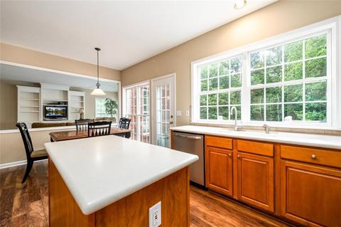 681 Hexham Ct, Suwanee, GA 30024 photo 7
