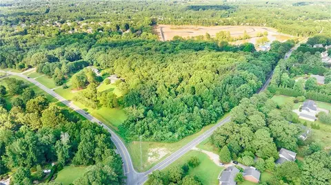 1449 Lakeview Rd, Grayson, GA 30017 photo 7