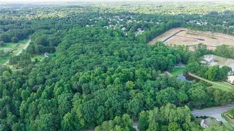 1449 Lakeview Rd, Grayson, GA 30017 photo 13
