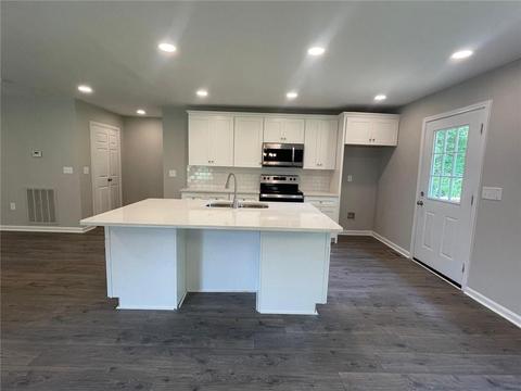 127 Easy St, Dublin, GA 31021 photo 3