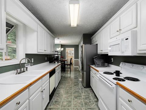 166 Azalea Dr, Winder, GA 30680 photo 6