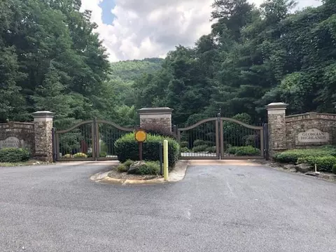 86 Baltusrol Run, Ellijay, GA 30536