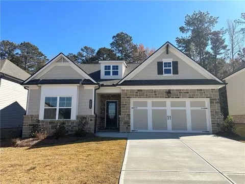 1683 Dover Creek Ln, Lawrenceville, GA 30045