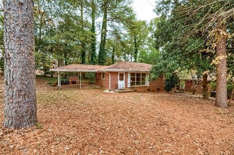 2750 Luther Dr, East Point, GA 30344