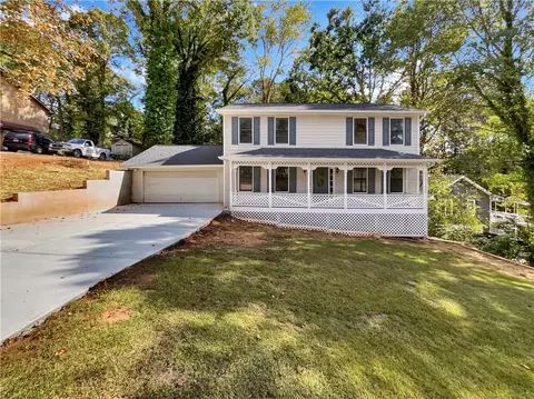 2870 Carrousel Ct, Stone Mountain, GA 30087