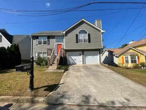 2398 Wellborn Hills Ct, Lithonia, GA 30058
