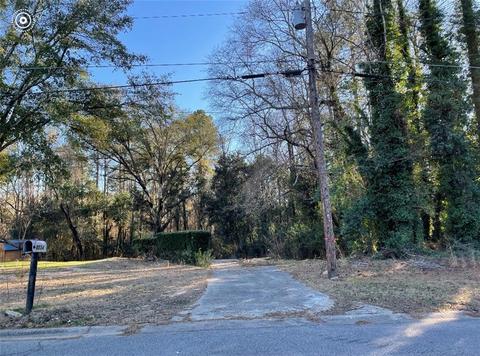 3524 Greenbriar Rd E, Macon, GA 31204