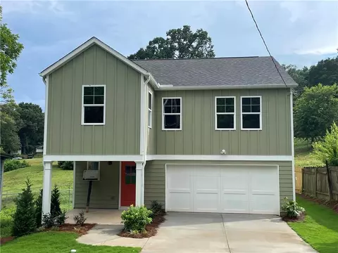 2372 Saint James Dr NW, Atlanta, GA 30318