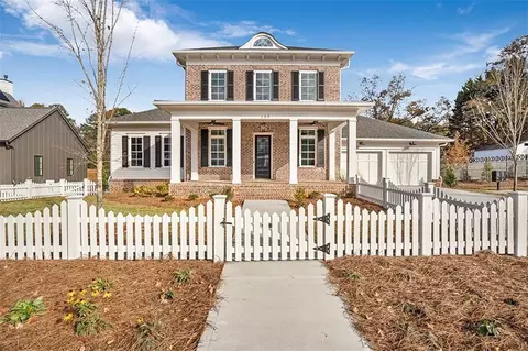 135 Emerson Ct, Roswell, GA 30075