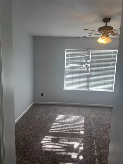 2306 Nicole Dr, Hampton, GA 30228 photo 8