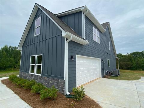 401 Savannah Dr, Mansfield, GA 30055