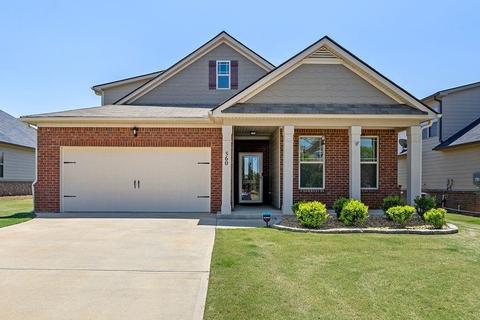 560 Carleton Pl, Locust Grove, GA 30248
