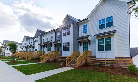 815 Green Sapling Trl #17, Suwanee, GA 30024