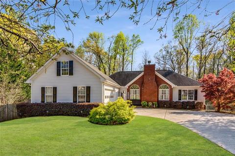 343 Stoneview Dr, Hoschton, GA 30548