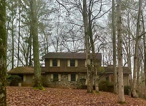 1447 Redwine Rd, Fayetteville, GA 30215