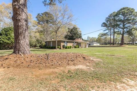 52 Winter Ln, Fort Valley, GA 31030