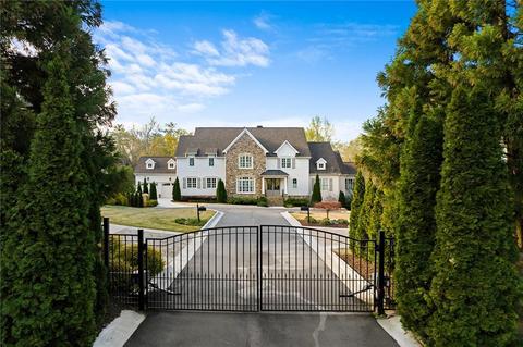 661 Windsor Pkwy, Atlanta, GA 30342