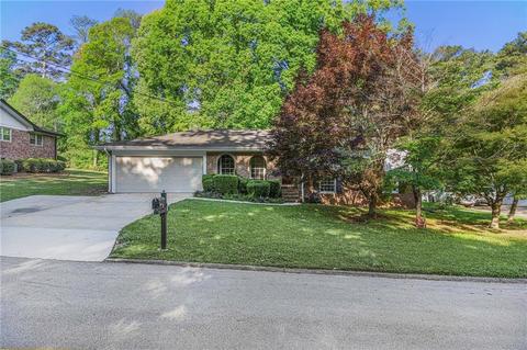 421 Burke Cir, Mcdonough, GA 30253