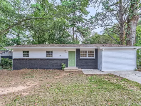 1371 Shoreham Dr, Atlanta, GA 30349