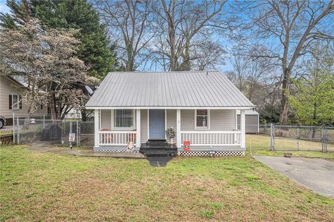 56 Branch St, Toccoa, GA 30577