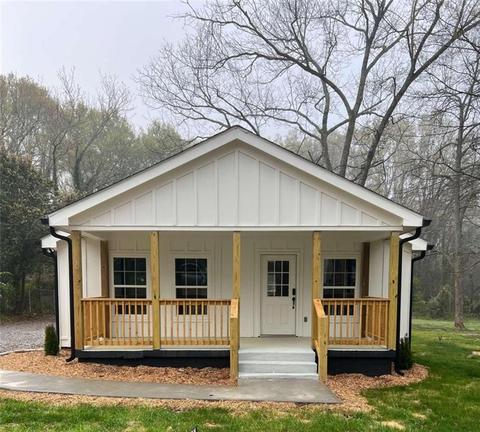 618 Davis St, Monroe, GA 30655