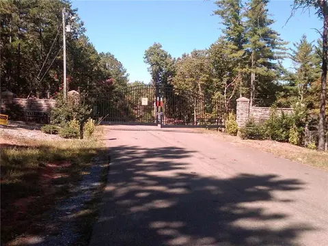 1854 Hunter Dr, Talking Rock, GA 30175