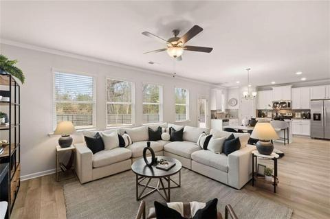 649 River Gardens Dr SE, Atlanta, GA 30354