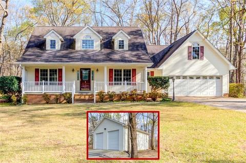 95 Greenbriar Dr, Hartwell, GA 30643