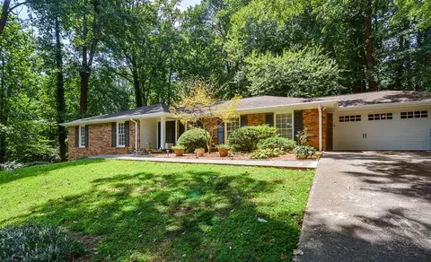 881 Richmond Hill Dr, Marietta, GA 30068