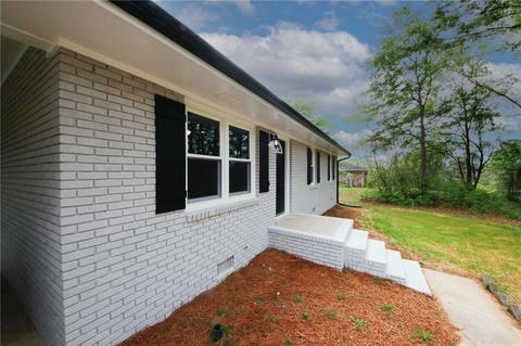 198 E Wright St, Winder, GA 30680 photo 2