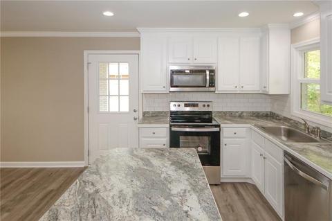 198 E Wright St, Winder, GA 30680 photo 13
