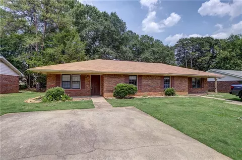 9 Fredda Ln, Cartersville, GA 30120