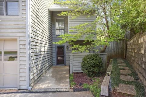 1048 Creatwood Cir SE, Smyrna, GA 30080