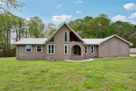 252 Cecil Clark Rd, Braselton, GA 30517