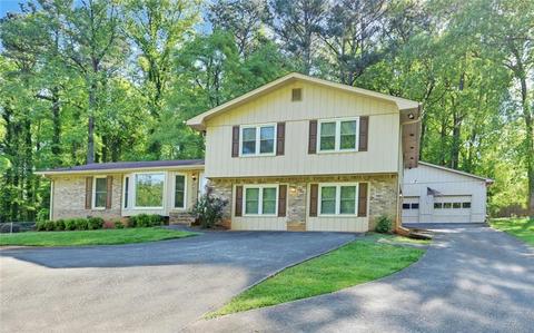 346 Chip Rd, Stone Mountain, GA 30087