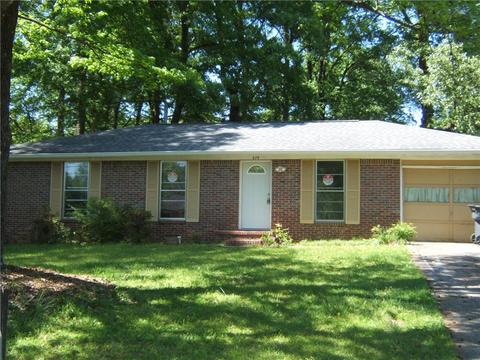 679 Winchester Ln, Norcross, GA 30071