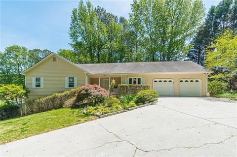 1340 Delta Cors, Lawrenceville, GA 30045