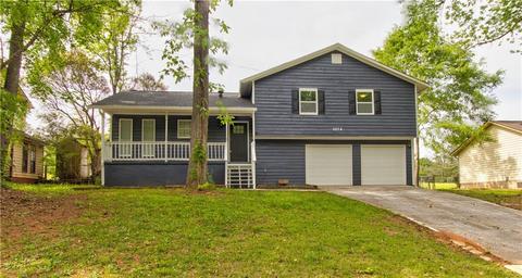 3074 Deerfield Way, Rex, GA 30273