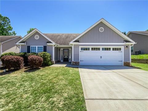 126 Colonial Ct, Jefferson, GA 30549