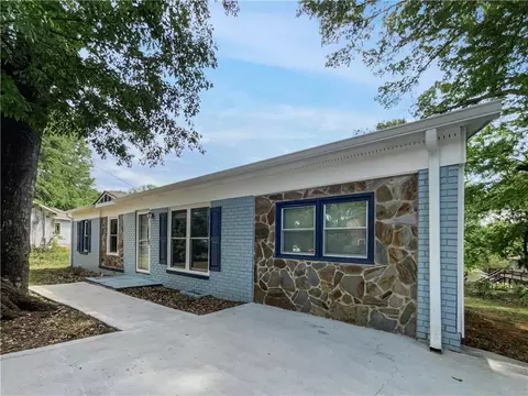 16 Westgate Park Ln, Newnan, GA 30263