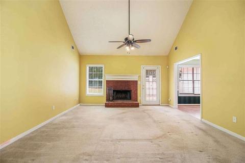 275 Forest Brook Dr, Covington, GA 30016 photo 2