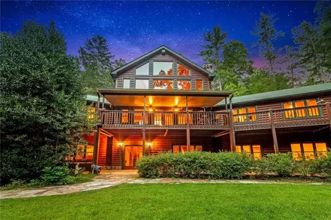20 Bear Trl, Ellijay, GA 30540