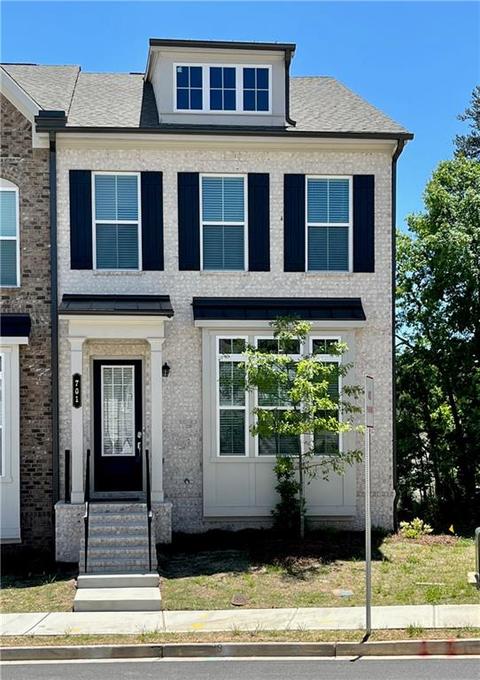 701 Cordele Ln, Sugar Hill, GA 30518