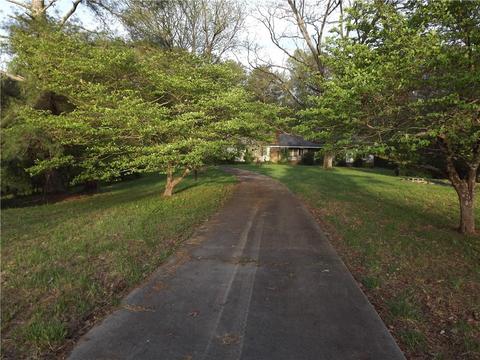 120 Mcginnis Rd, Tallapoosa, GA 30176